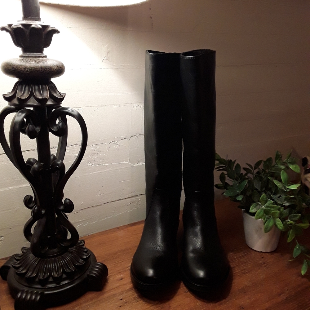 NWOB Wide Calf Black Arturo Chang Riding Boot